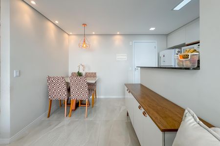 Apartamento à venda com 55m², 2 quartos e 1 vaga Apartamento à venda com 55m², 2 quartos e 1 vagaSala