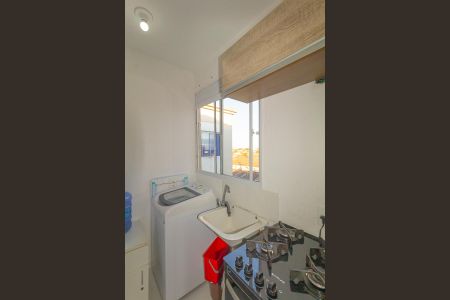 Apartamento à venda com 42m², 2 quartos e 1 vaga Apartamento à venda com 42m², 2 quartos e 1 vagaCozinha e Área de Serviço