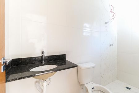 Apartamento à venda com 82m², 2 quartos e 2 vagas Apartamento à venda com 82m², 2 quartos e 2 vagasBanheiro da Suíte 1