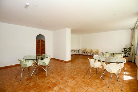 Apartamento para alugar com 83m², 3 quartos e 2 vagasÁrea Comum - Salão de Festas