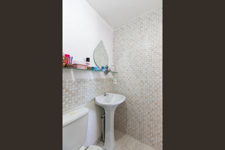 Apartamento para alugar com 47m², 2 quartos e 1 vaga Apartamento para alugar com 47m², 2 quartos e 1 vagaBanheiro