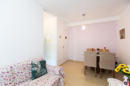 Sala de apartamento para alugar com 2 quartos, 47m² em Colônia (zona Leste), São Paulo