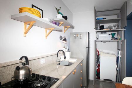 Cozinha + Área de Serviço de apartamento à venda com 1 quarto, 34m² em Higienópolis, Porto Alegre