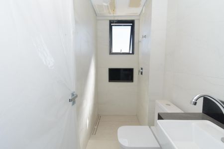 Apartamento à venda com 155m², 3 quartos e 3 vagas Apartamento à venda com 155m², 3 quartos e 3 vagasBanheiro da Suíte 2