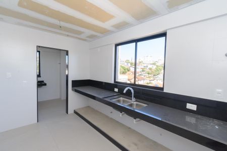 Apartamento à venda com 155m², 3 quartos e 3 vagas Apartamento à venda com 155m², 3 quartos e 3 vagasCozinha