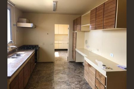 Apartamento à venda com 325m², 5 quartos e 3 vagas