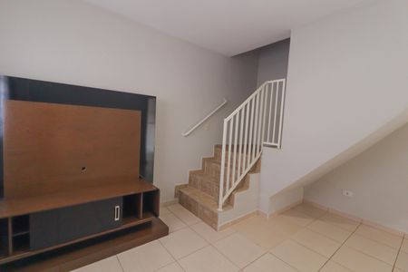 Sala de casa para alugar com 2 quartos, 100m² em Jardim Santa Gertrudes, Jundiaí