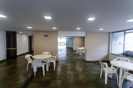 Apartamento à venda com 95m², 3 quartos e 2 vagas Apartamento à venda com 95m², 3 quartos e 2 vagasÁrea comum - Salão de festas