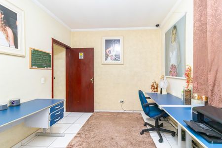 Casa à venda com 280m², 4 quartos e 2 vagas Casa à venda com 280m², 4 quartos e 2 vagasQuarto 2