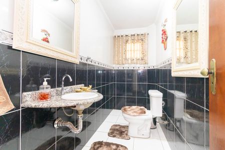 Casa à venda com 280m², 4 quartos e 2 vagas Casa à venda com 280m², 4 quartos e 2 vagasLavabo