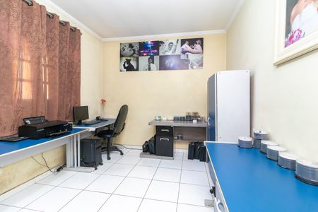 Casa à venda com 280m², 4 quartos e 2 vagas Casa à venda com 280m², 4 quartos e 2 vagasQuarto 2