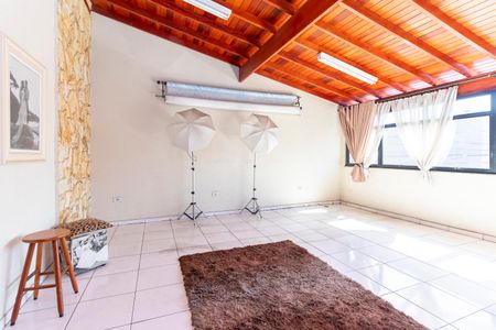 Casa à venda com 280m², 4 quartos e 2 vagas Casa à venda com 280m², 4 quartos e 2 vagasSacada da Suíte