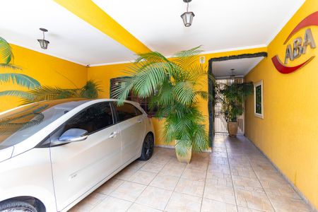 Casa à venda com 280m², 4 quartos e 2 vagas Casa à venda com 280m², 4 quartos e 2 vagasGaragem