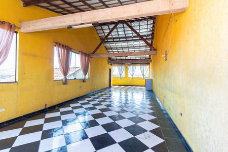 Casa à venda com 280m², 4 quartos e 2 vagas Casa à venda com 280m², 4 quartos e 2 vagasÁrea comum - Salão de festas