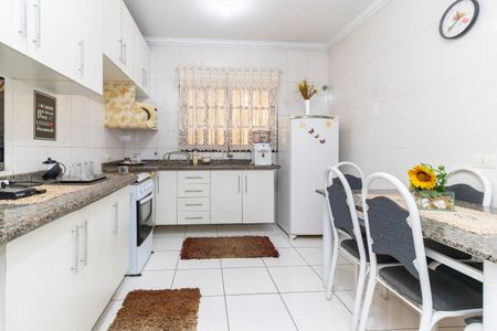 Casa à venda com 280m², 4 quartos e 2 vagas Casa à venda com 280m², 4 quartos e 2 vagasCozinha