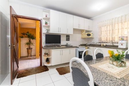 Casa à venda com 280m², 4 quartos e 2 vagas Casa à venda com 280m², 4 quartos e 2 vagasCozinha