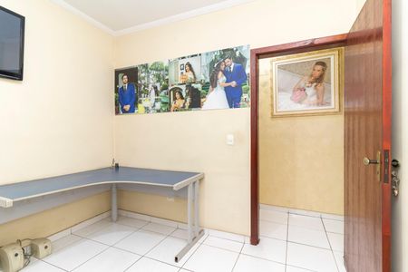 Casa à venda com 280m², 4 quartos e 2 vagas Casa à venda com 280m², 4 quartos e 2 vagasQuarto 11