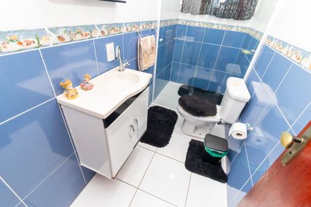 Casa à venda com 280m², 4 quartos e 2 vagas Casa à venda com 280m², 4 quartos e 2 vagasBanheiro Social