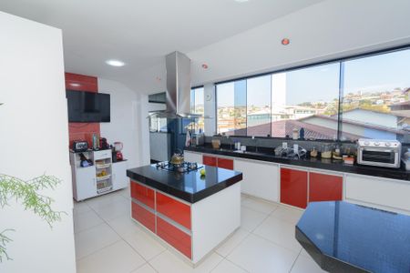 Casa à venda com 256m², 4 quartos e 3 vagasCozinha