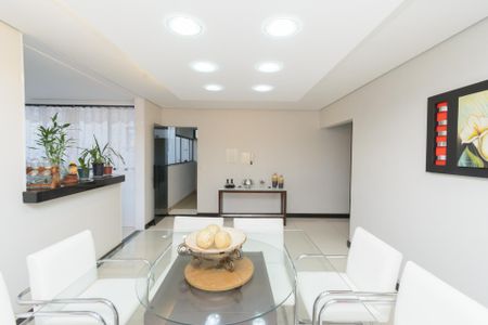 Casa à venda com 256m², 4 quartos e 3 vagasSala de Jantar
