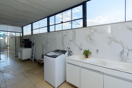 Casa à venda com 256m², 4 quartos e 3 vagasÁrea de Serviço