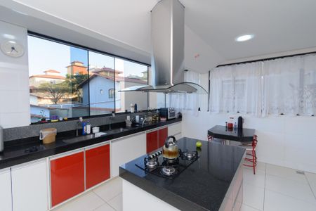 Casa à venda com 256m², 4 quartos e 3 vagasCozinha