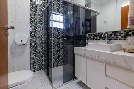 Apartamento à venda com 101m², 2 quartos e sem vaga Apartamento à venda com 101m², 2 quartos e sem vagaBanheiro