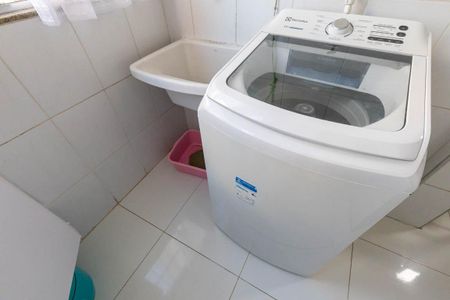 Apartamento à venda com 101m², 2 quartos e sem vaga Apartamento à venda com 101m², 2 quartos e sem vagaLavanderia