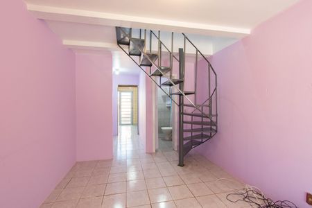 Sala de casa de condomínio para alugar com 2 quartos, 45m² em Rio Branco, Canoas