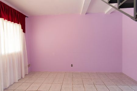 Sala de casa de condomínio para alugar com 2 quartos, 45m² em Rio Branco, Canoas