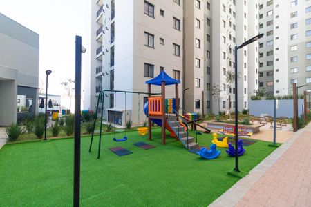 Apartamento à venda com 37m², 2 quartos e 1 vaga Apartamento à venda com 37m², 2 quartos e 1 vagaÁrea comum - Playground