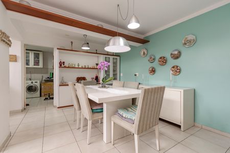 Casa à venda com 199m², 3 quartos e 2 vagasCozinha