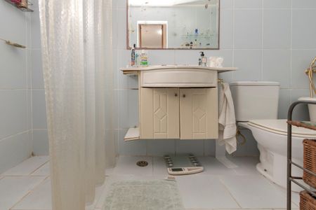 Casa à venda com 199m², 3 quartos e 2 vagasBanheiro da Suíte