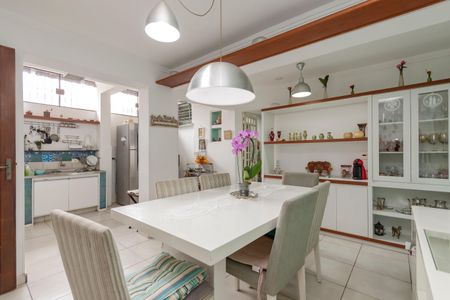 Casa à venda com 199m², 3 quartos e 2 vagasCozinha