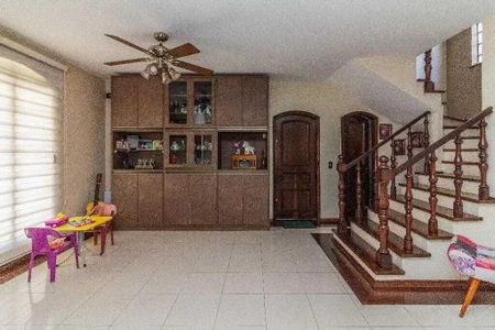 Casa à venda com 200m², 3 quartos e 4 vagas