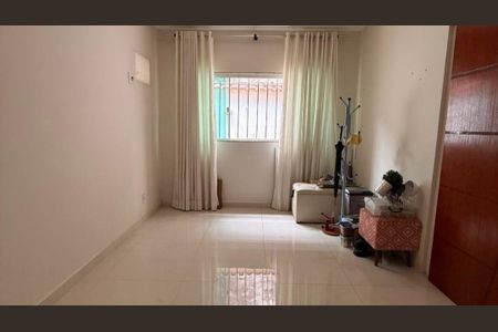 Casa à venda com 63m², 2 quartos e sem vaga