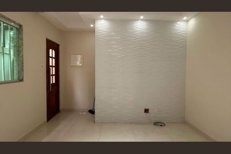 Casa à venda com 63m², 2 quartos e sem vaga