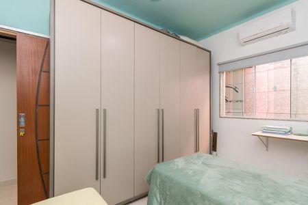 Casa à venda com 63m², 2 quartos e sem vaga Casa à venda com 63m², 2 quartos e sem vagaQuarto 2 - Armários