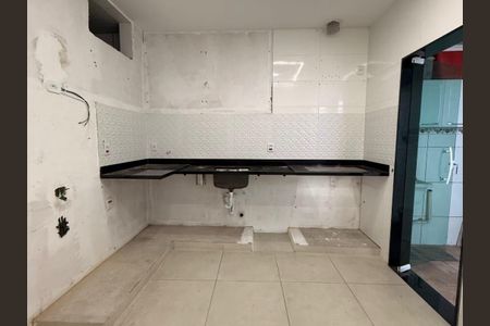 Casa à venda com 63m², 2 quartos e sem vaga