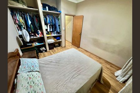 Casa à venda com 180m², 4 quartos e 4 vagasQuarto 1