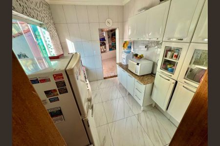 Casa à venda com 180m², 4 quartos e 4 vagasCozinha