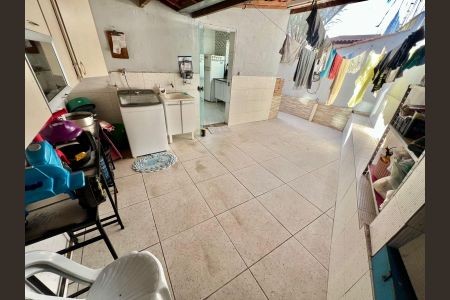 Casa à venda com 180m², 4 quartos e 4 vagasÁrea de Serviço