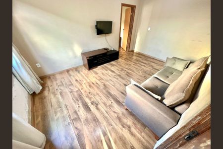 Casa à venda com 180m², 4 quartos e 4 vagasSala