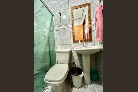 Casa à venda com 180m², 4 quartos e 4 vagasBanheiro Social 2