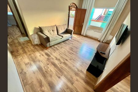 Casa à venda com 180m², 4 quartos e 4 vagasSala