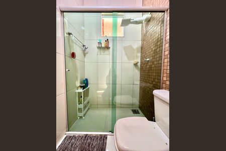 Casa à venda com 180m², 4 quartos e 4 vagasBanheiro Social 1