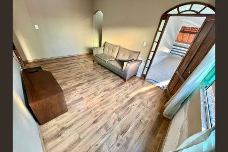 Casa à venda com 180m², 4 quartos e 4 vagasSala