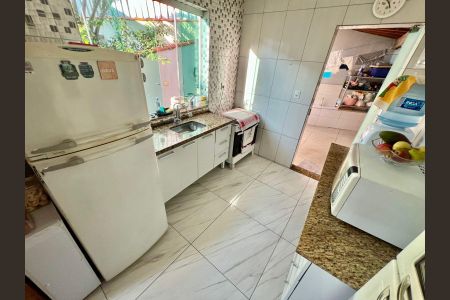 Casa à venda com 180m², 4 quartos e 4 vagasCozinha