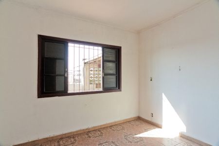Casa à venda com 380m², 3 quartos e 8 vagas Casa à venda com 380m², 3 quartos e 8 vagasQuarto 2