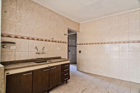 Casa à venda com 380m², 3 quartos e 8 vagas Casa à venda com 380m², 3 quartos e 8 vagasCozinha